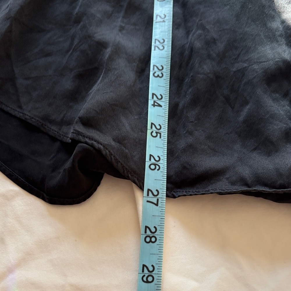 100% Silk Banana Republic Black Blouse Button Down Shirt Cuffed Sleeve Women’s L - Picture 10 of 11